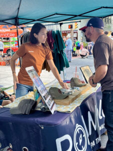 Vendor talking to a customer